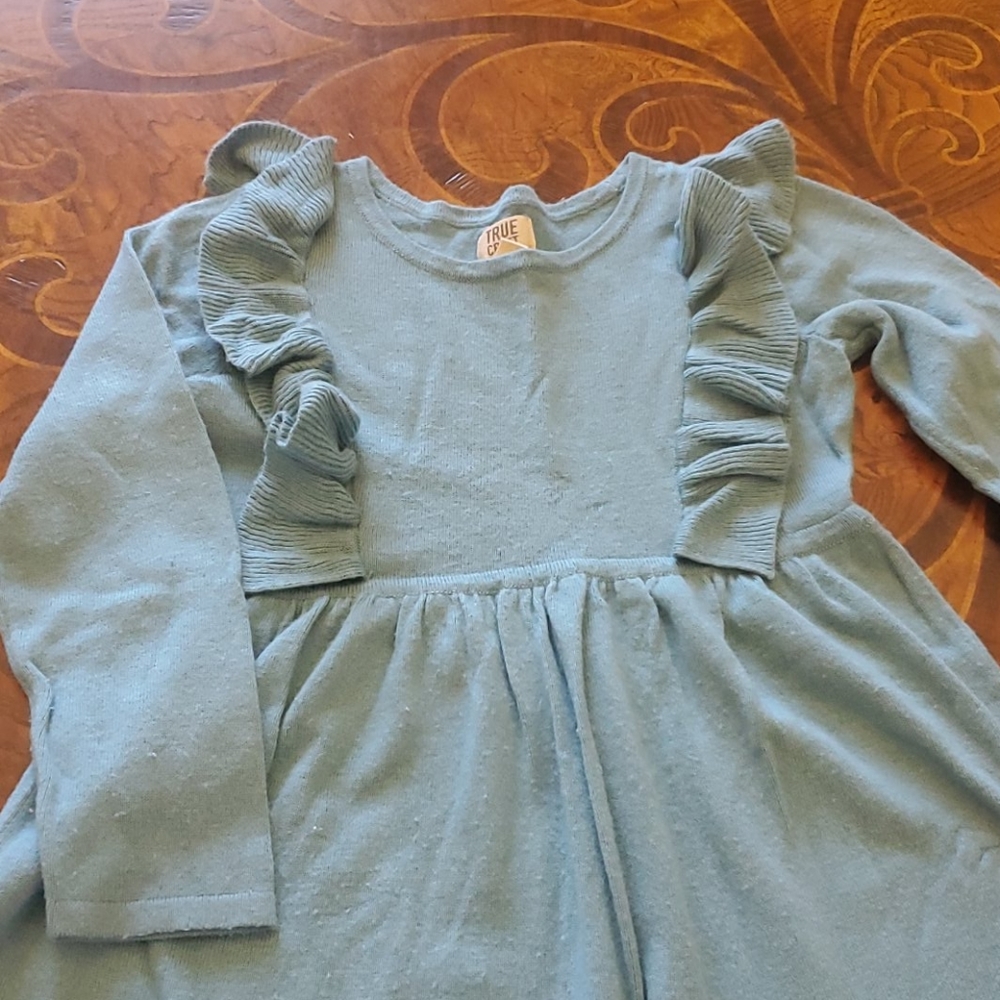Dress - Picture 2 of 5